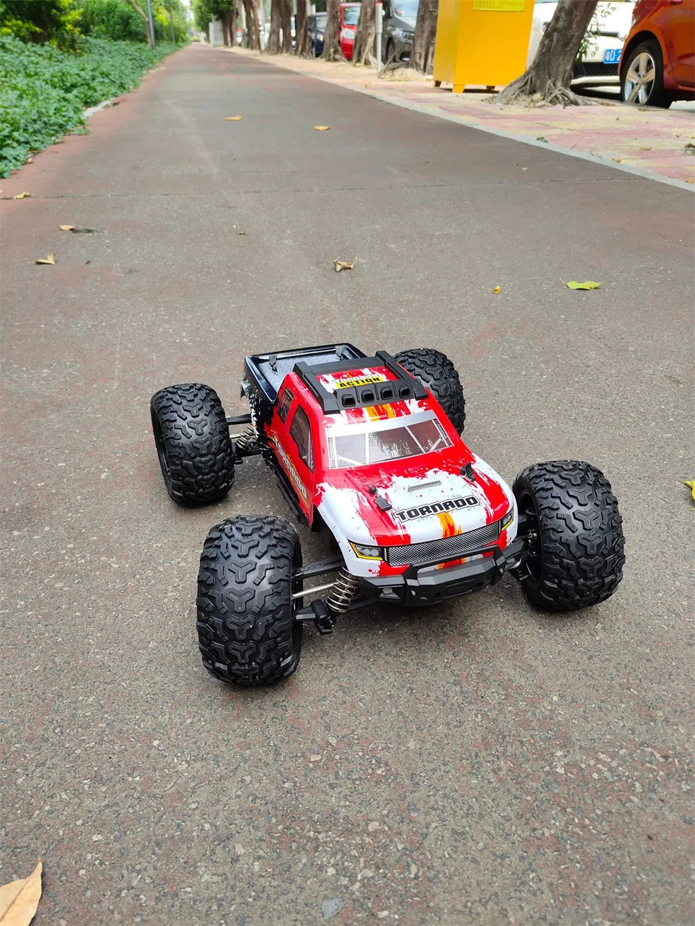 RC Off-Road Crawler Monster Truck   2.4G  LED Light